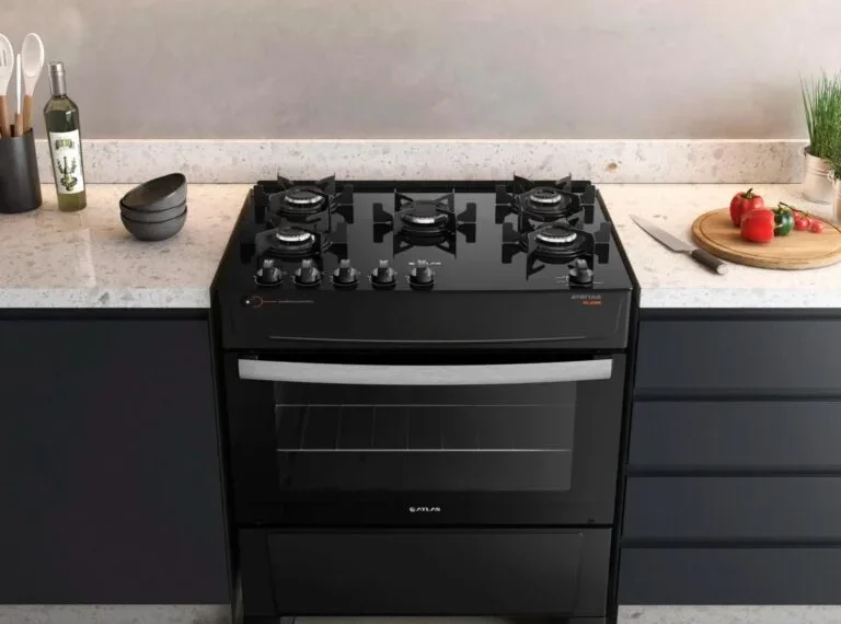 Fogão 4 bocas ou 5 bocas: qual combina mais com sua rotina?