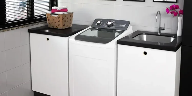 5 erros comuns que estragam suas roupas na máquina de lavar